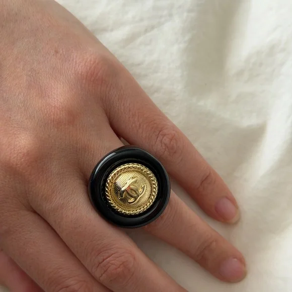 CHANEL Black and Gold Emblem Ring - Picture 14 of 16